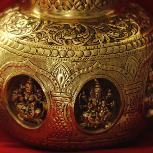 Jumbo Gold Brass AshtaLaxmi Kalash for Laxmi Poojan | Superfine Pital Laxmi Kalash