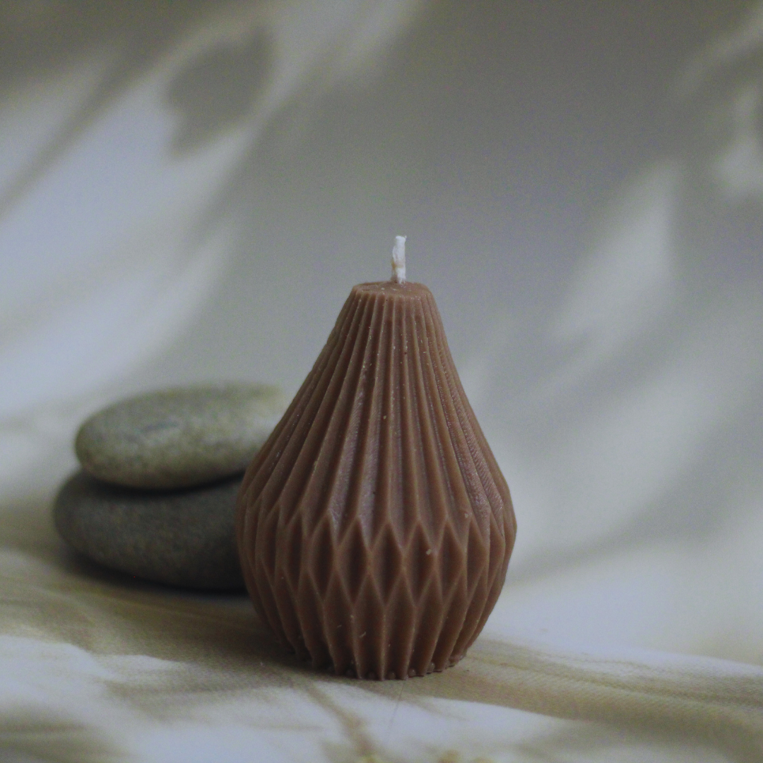 Pear Candle – Artistic Serenity for Your Space