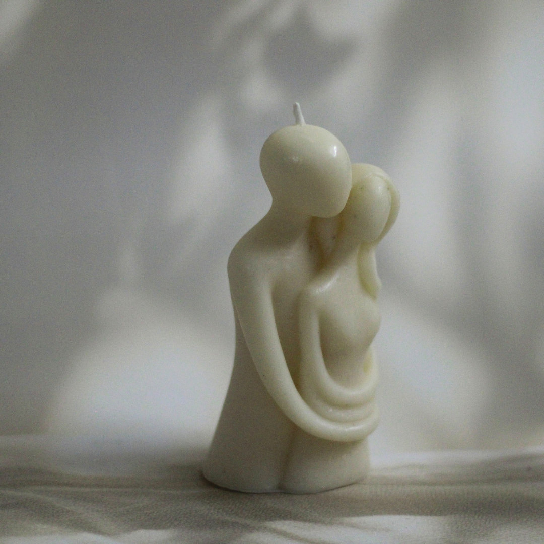 Graceful Couple Candle – Where Love Meets Light