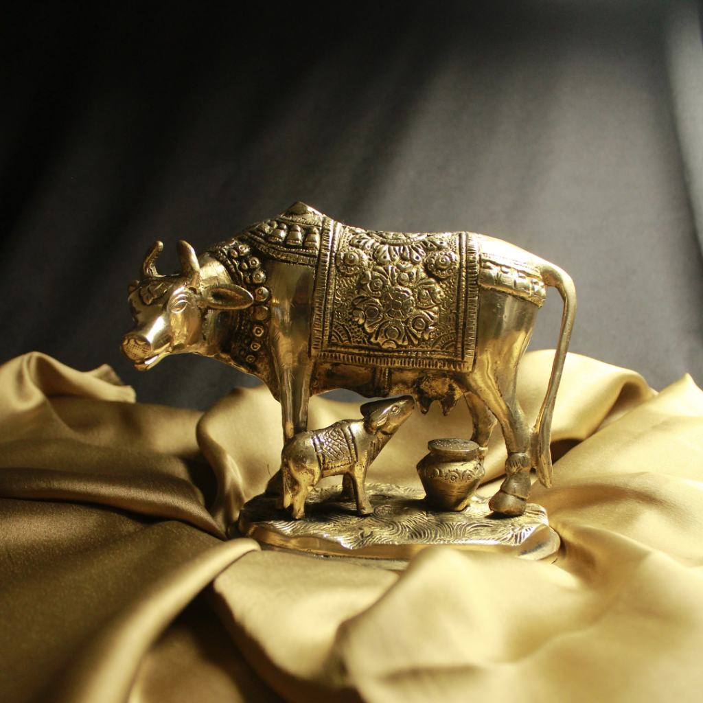 Veda Antique Finish Kamadhenu Cow And Calf Idol L Purifying