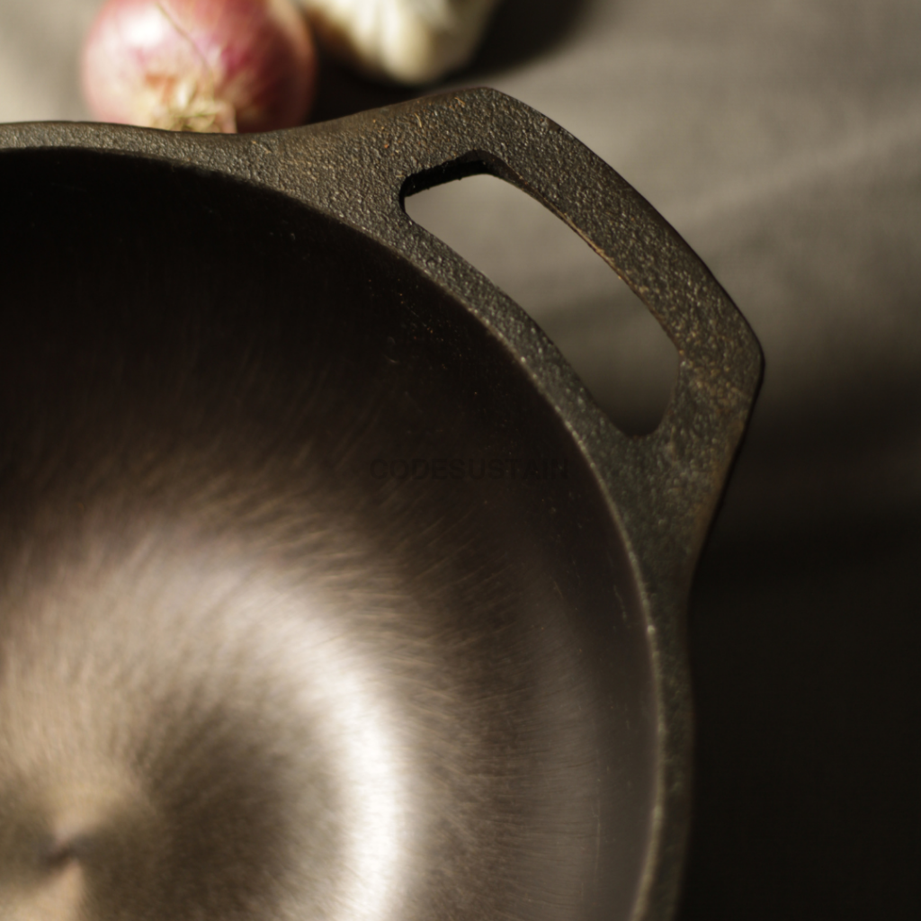 8 inch Lohā Cast Iron Pre-Seasoned Smooth Finish Kadhai || Cast Iron Kadai - Codesustain Ventuures Pvt Ltd