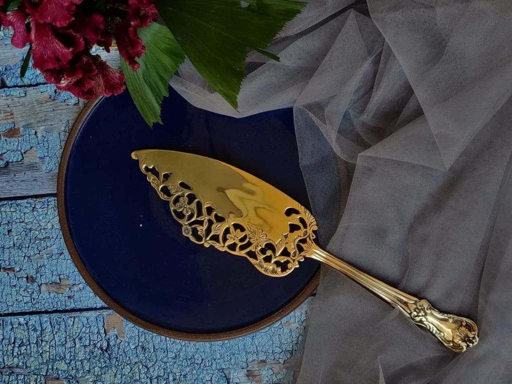 Brass Cake Servers | Pie Servers | Ornate Cake Servers | Pizza Lasagna Servers - Codesustain