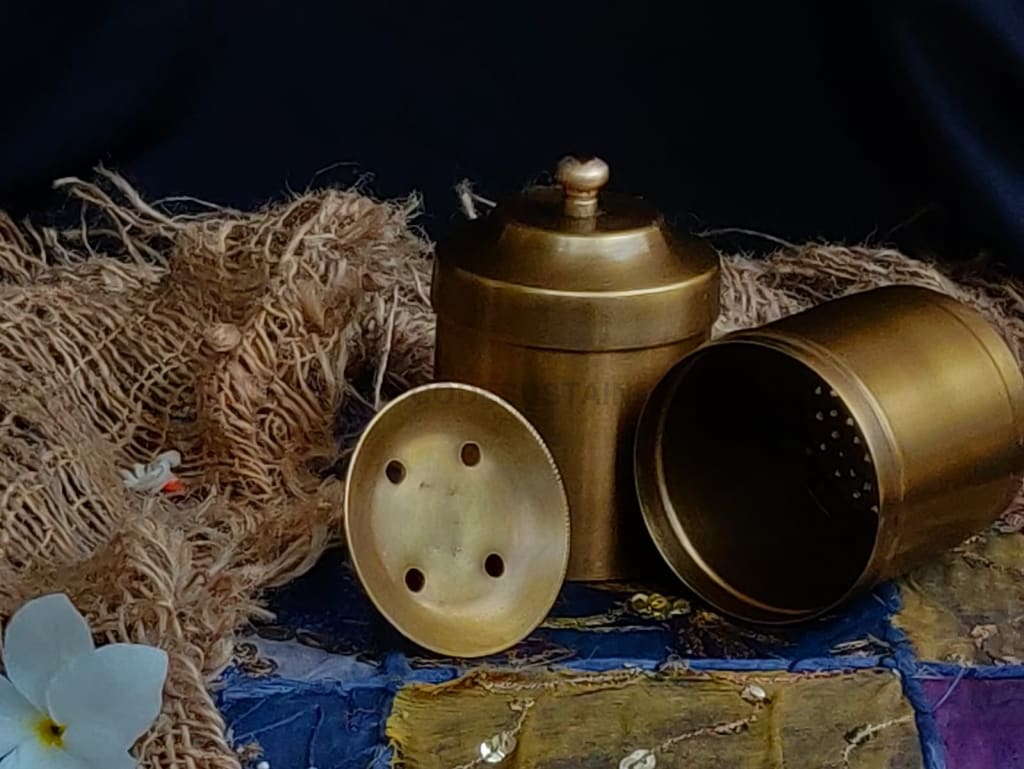 Ayās Antique Brass Ribbed Cups with Coffee Filter | Antique Pital Ribbed Coffee Cups with Filter - Codesustain