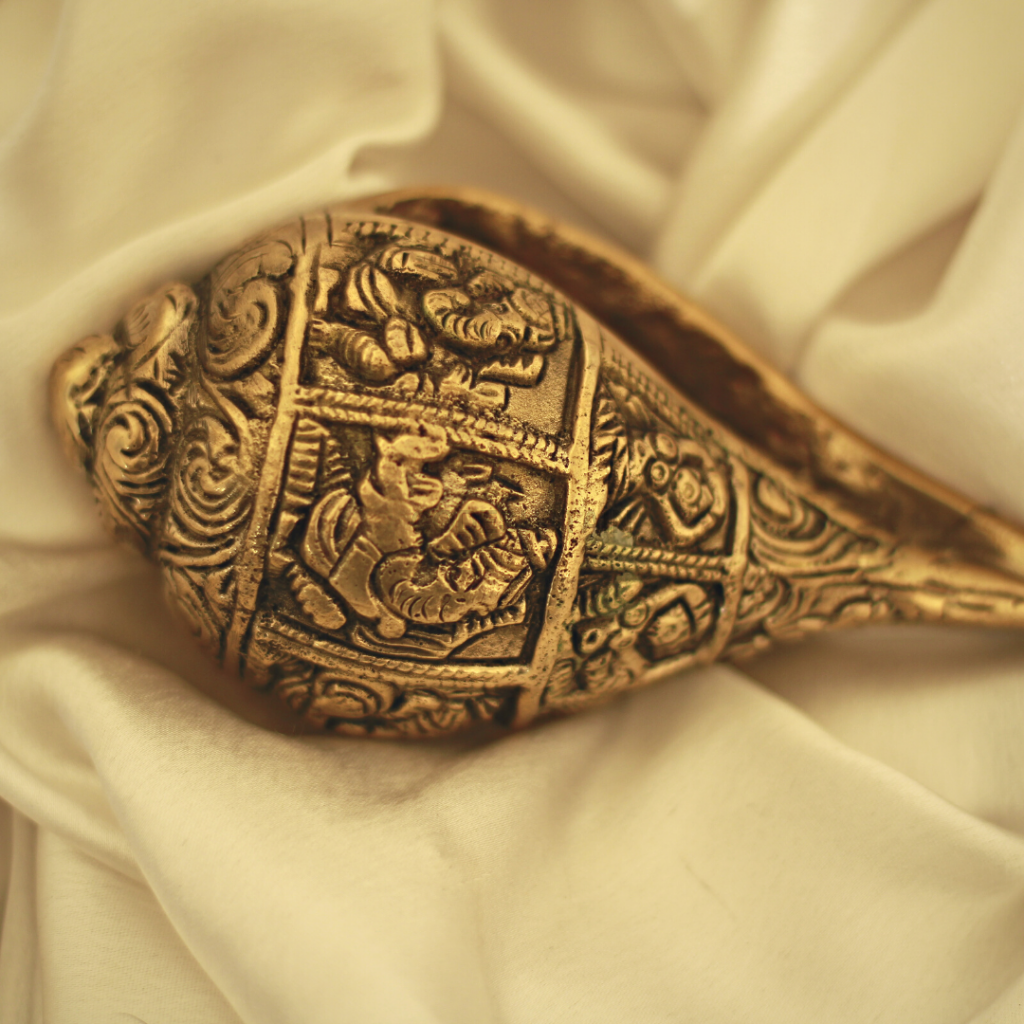 Veda Ethnic Golden Brass Shankh | 5 Inches Home Decor