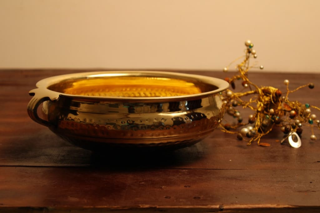 Ayas Pure Brass Hammered Urli - Codesustain