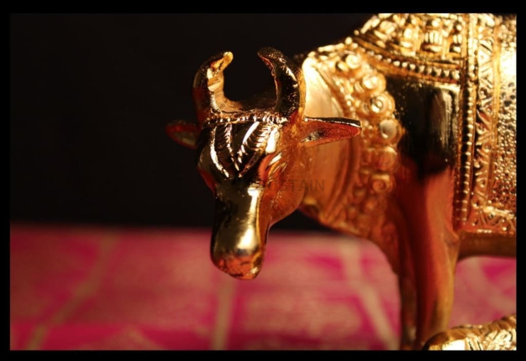 Veda Kamadhenu Gold Foil Plated Cow And Calf Idol - Codesustain