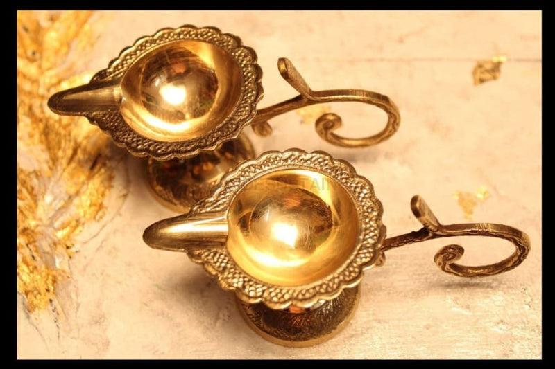Vintage Brass Ancient Diyas | Small Champhor Arti Diya |Golden Finish - Codesustain