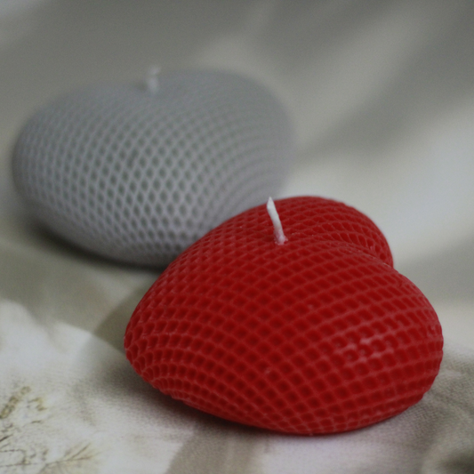 Heart-Shaped Ribbed Candle – A Warm Gift of Love | Gift Box