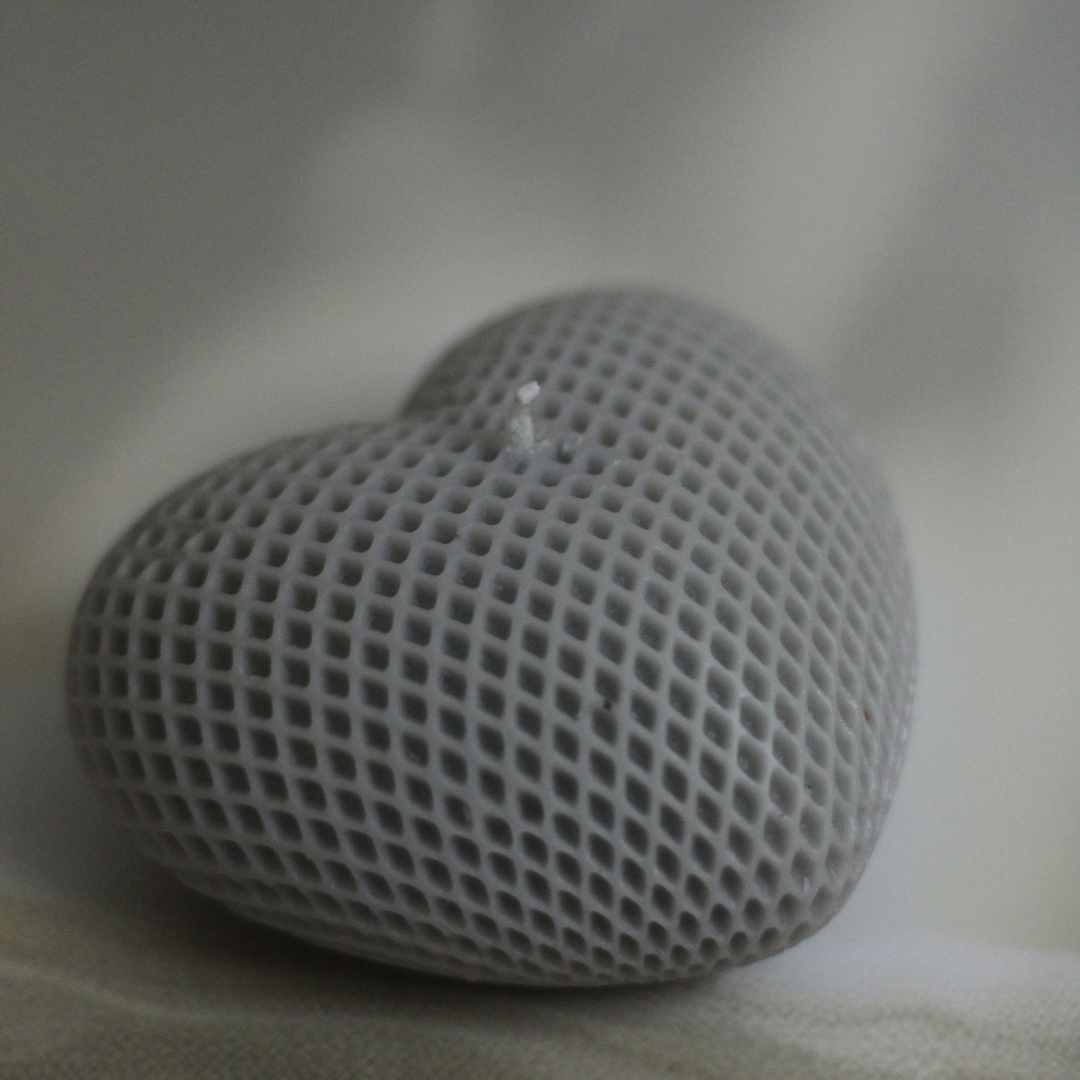 Heart-Shaped Ribbed Candle – A Warm Gift of Love | Gift Box