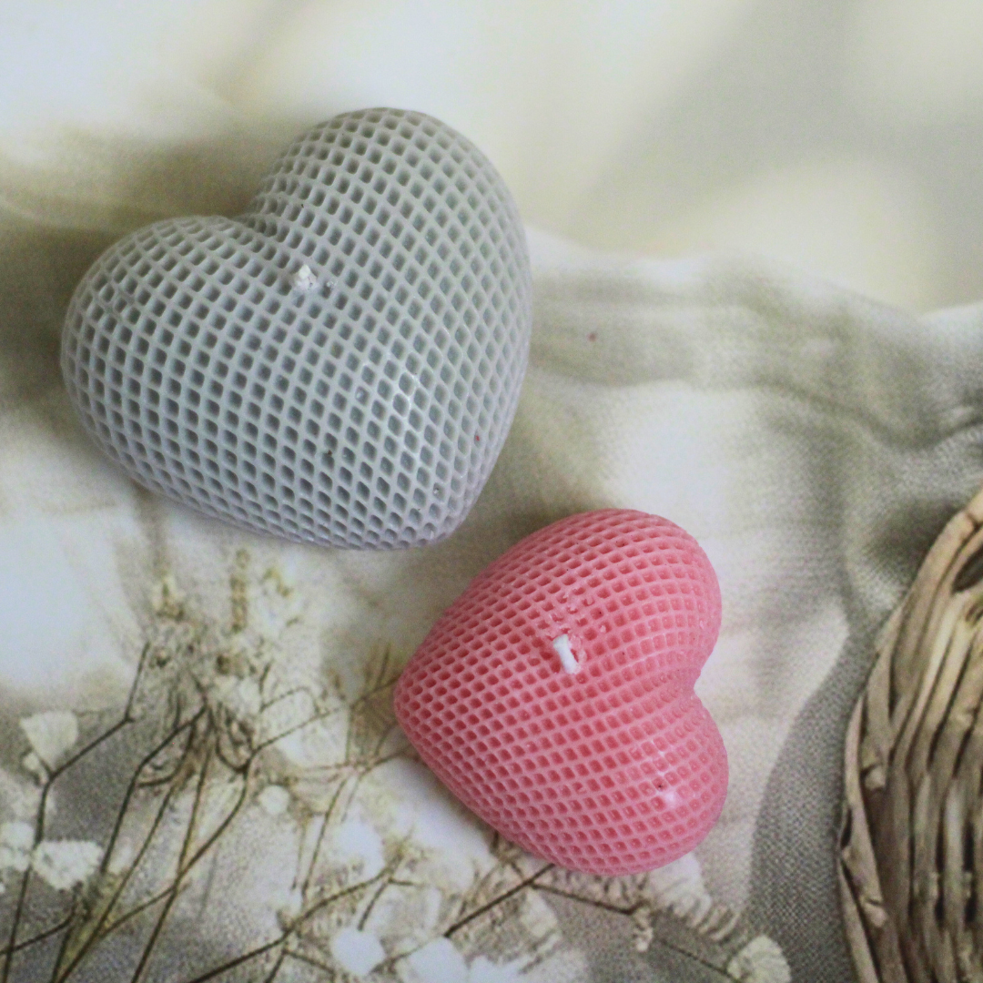 Heart-Shaped Ribbed Candle – A Warm Gift of Love | Gift Box