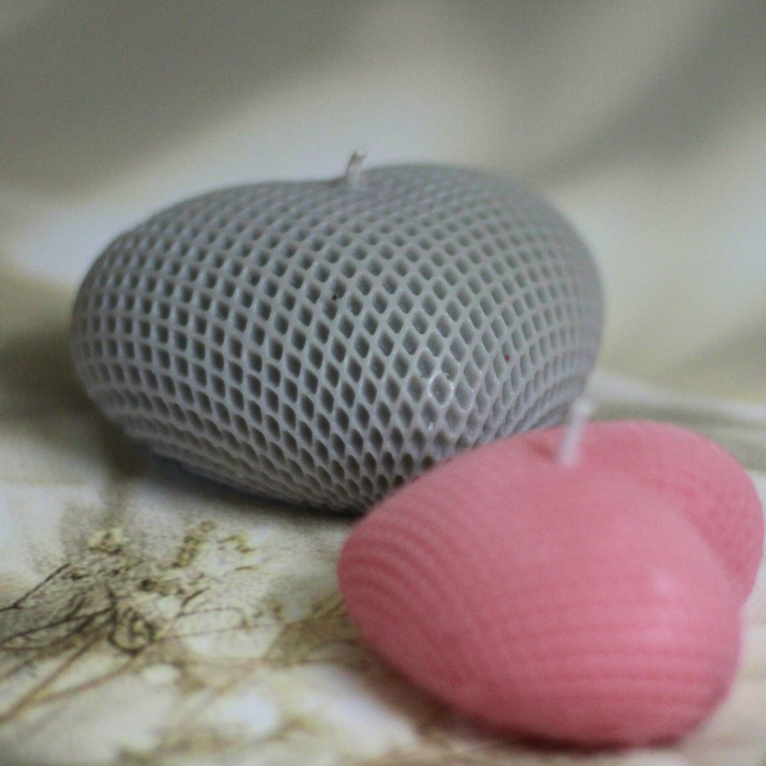 Heart-Shaped Ribbed Candle – A Warm Gift of Love | Gift Box