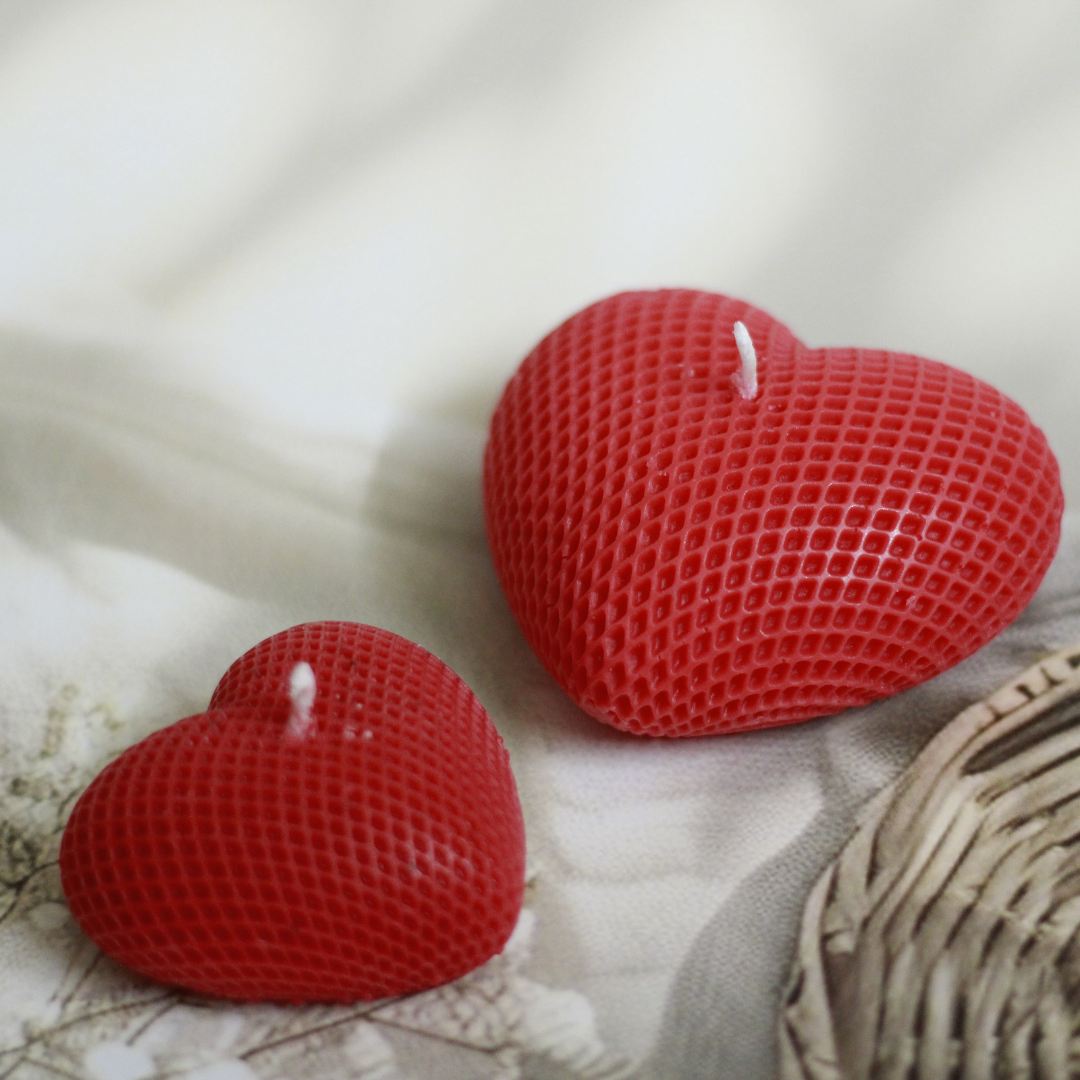 Heart-Shaped Ribbed Candle – A Warm Gift of Love | Gift Box