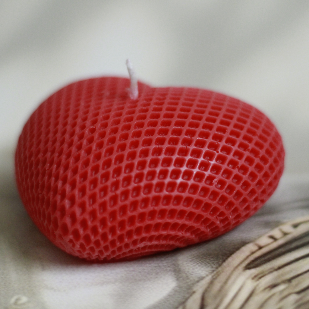 Heart-Shaped Ribbed Candle – A Warm Gift of Love | Gift Box