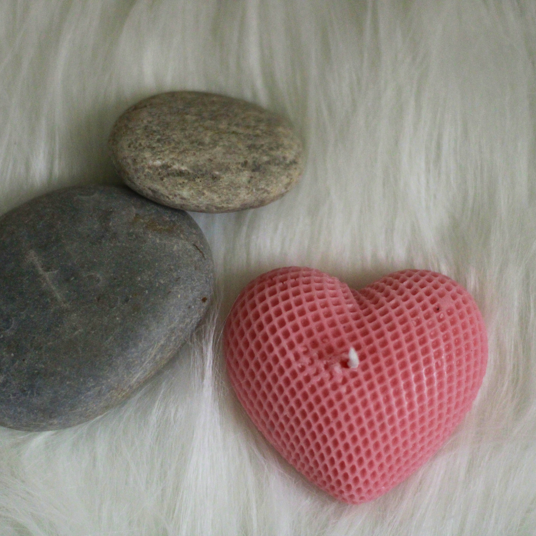 Heart-Shaped Ribbed Candle – A Warm Gift of Love | Gift Box