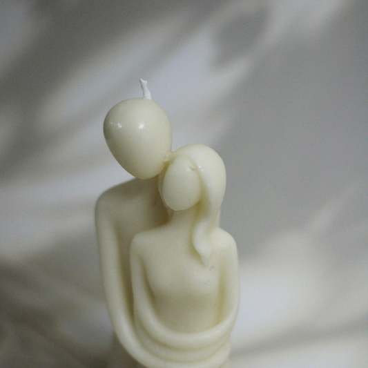 Graceful Couple Candle – Where Love Meets Light