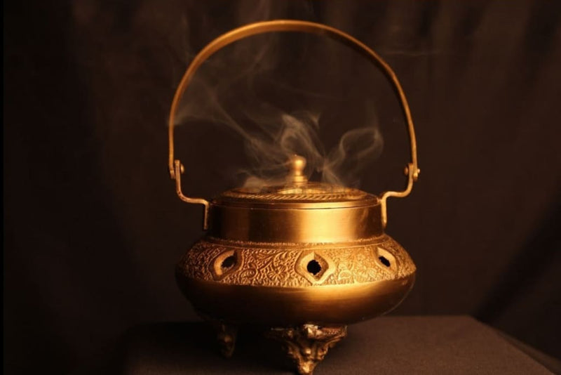 Mandu Ancient Brass Loban Daan | Akhand Diya Lamp | Home Purifying Lamp - Codesustain