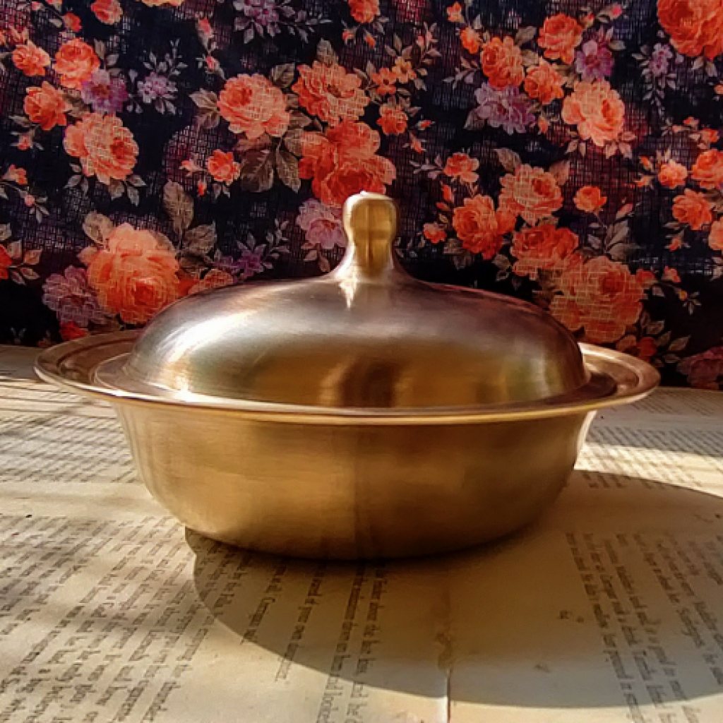 Ayās Antique Kansa Serving Bowl | Bronze Dinner Bowl | Kansa Multi-purpose Bowl with Lid - Codesustain