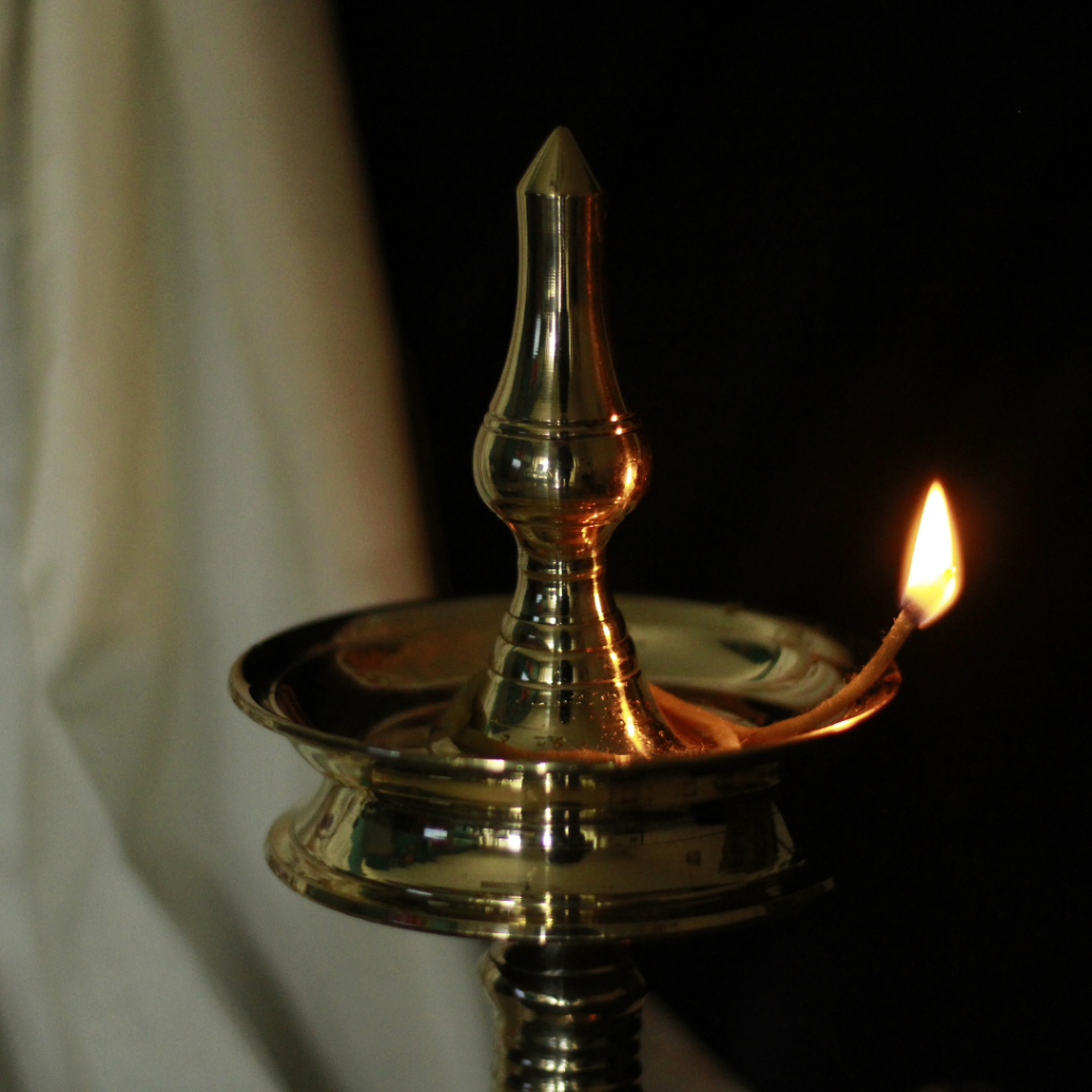 Divine Handmade Brass Samai | Nilavilakku | Large Diya | Gift Box Puja item