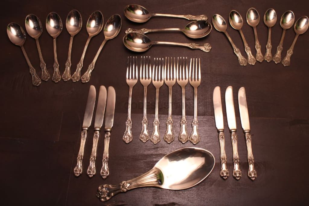 Ayās Rustic Brass Big Cutlery Set l 28 pieces set - Codesustain