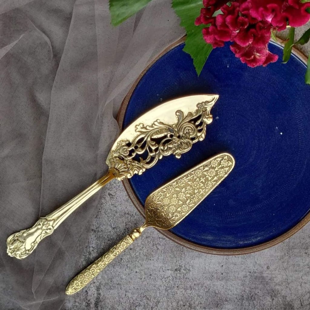 Brass Bakeware Icing &Spatulas | Cake Server| Pizza Server| Pie Server| Wedding Cake Knife and Server Set of 2 - Codesustain