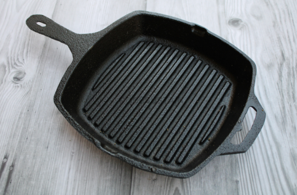 Lohā Pre-Seasoned Cast Iron Grill Pan || 17.5 Inches - Codesustain