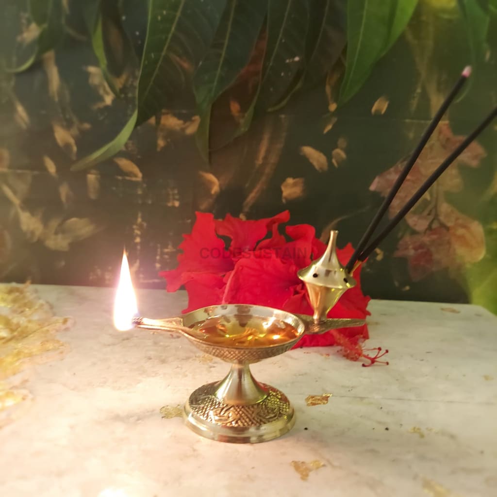 Traditional Brass Diyas | Small Arti Diya |Golden Finish|Two in one - Codesustain