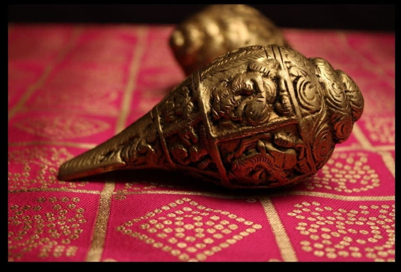 Veda Ethnic Golden Brass Shankh | 5 Inches | Home Decor - Codesustain