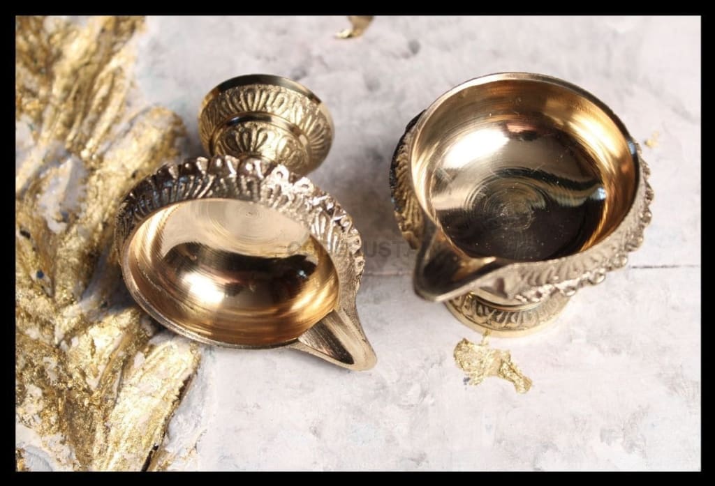 Vintage Brass Diyas | Golden Finish (Set of 2) - Codesustain